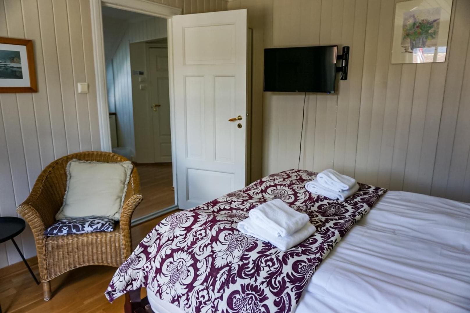 Vik Hotel *